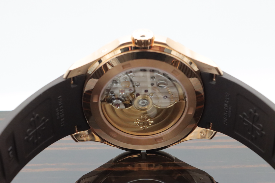 Patek Philippe Aquanaut 5164R-001